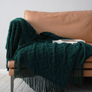 Knitted Bed Tail Towel - Image 4