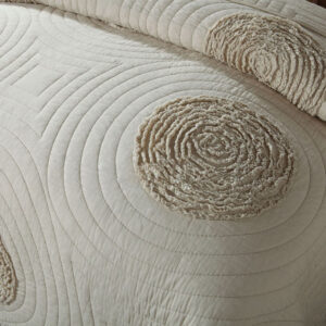 Embroidered quilted quilt - Image 3