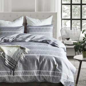 Bedding Sets Of Quilts And Sheets - Image 1